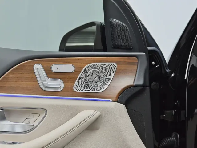 Mercedes-Benz GLE-Class — Фото автомобиля 19