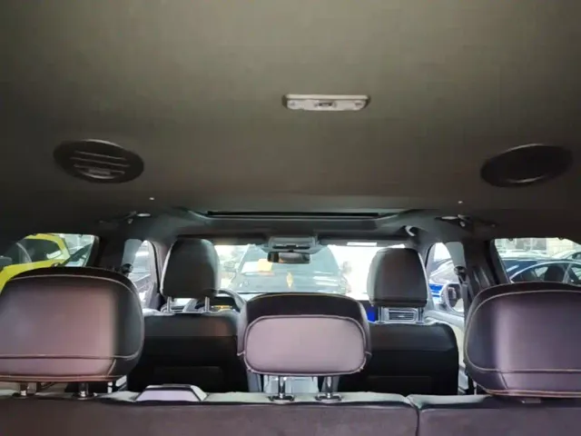 Ford Explorer — Фото автомобиля 17