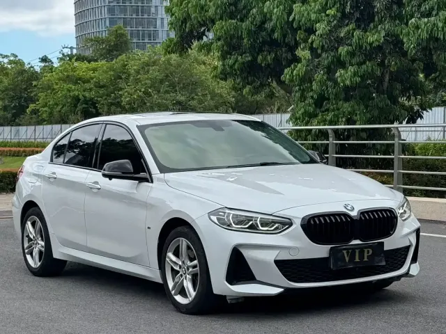 Фотография автомобиля — BMW 1 Series