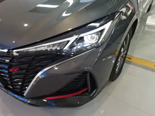 Changan Eado — Фото автомобиля 23