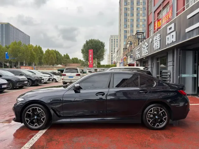 BMW i3 — Фото автомобиля 3