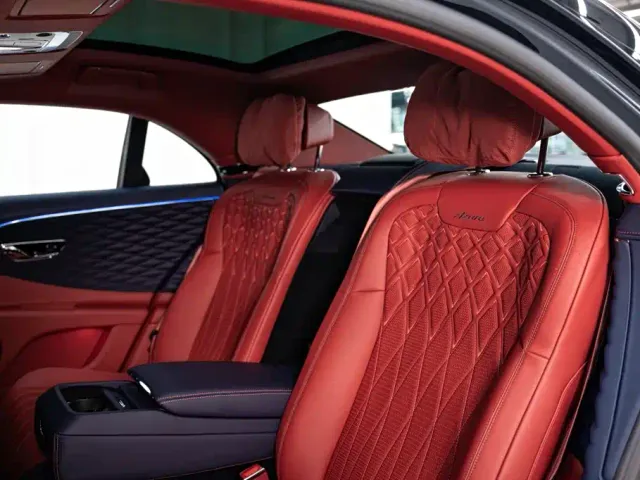 Bentley Flying Spur — Фото автомобиля 10
