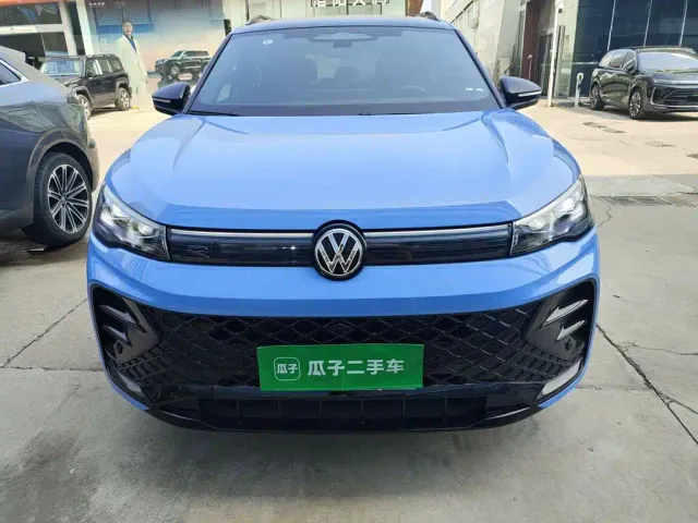 Volkswagen Tiguan L — Фото автомобиля 2