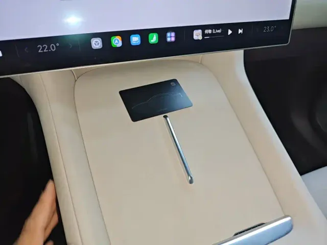 Xiaomi YU7 — Фото автомобиля 8