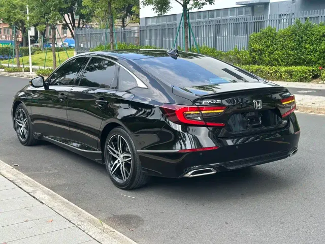 Honda Accord — Фото автомобиля 7