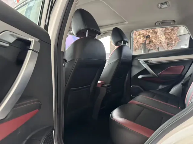 Geely Binyue — Фото автомобиля 11