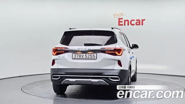Kia Seltos Seltos Бензин 1.6 турбо 2WD — Фото автомобиля 4