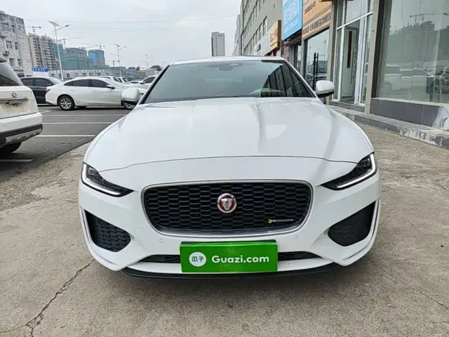 Jaguar XEL — Фото автомобиля 2