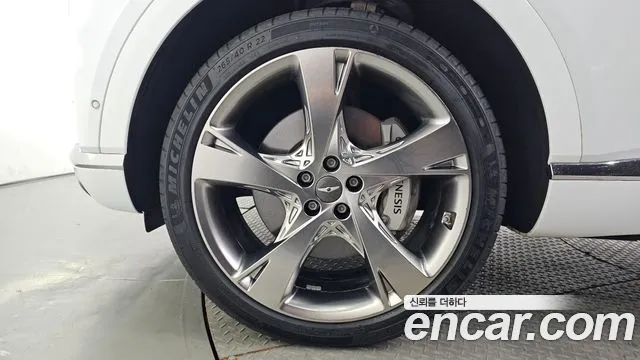 Genesis GV80 2.5T Бензин 2WD — Фото автомобиля 4