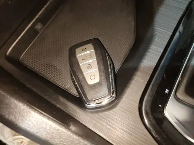 Geely Emgrand S — Фото автомобиля 8