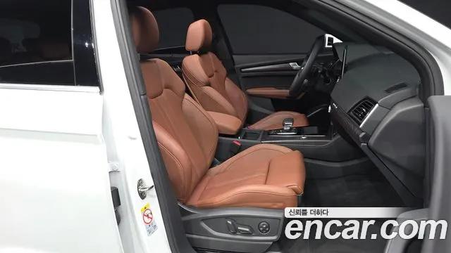 Audi Q5 45 TFSI quattro Premium — Фото автомобиля 6
