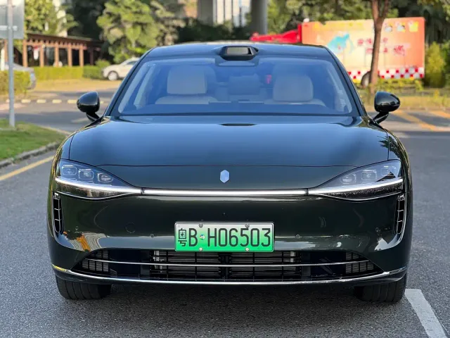 Stelato S9T — Фото автомобиля 2