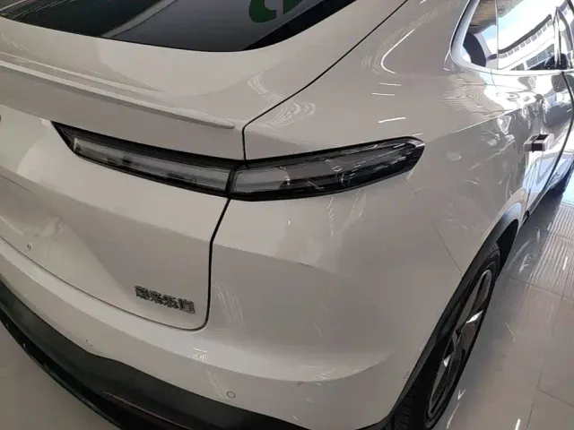Onvo L60 — Фото автомобиля 7
