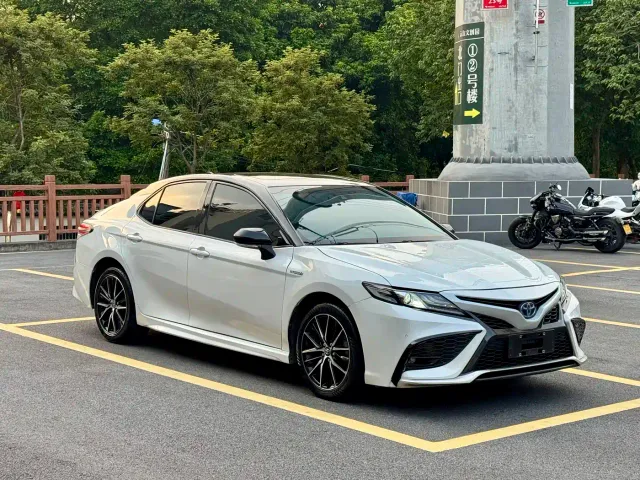 Toyota Camry — Фото автомобиля 4