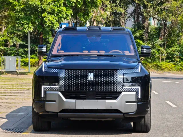 BYD U8 — Фото автомобиля 2