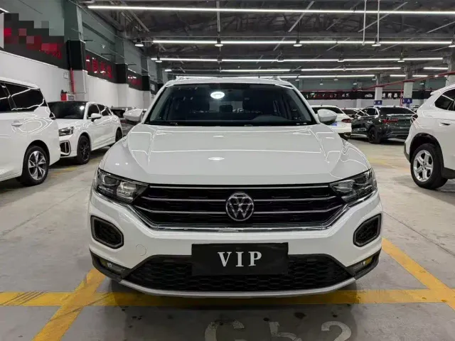Volkswagen T-Roc — Фото автомобиля 2