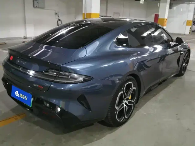 Xiaomi SU7 — Фото автомобиля 3