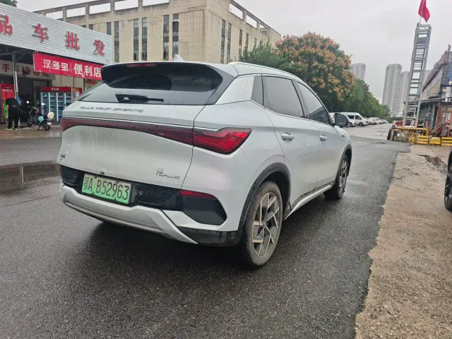 BYD Yuan PLUS — Фото автомобиля 10