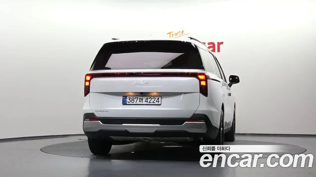 Kia Carnival — Фото автомобиля 4