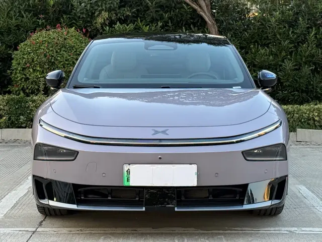 Xpeng P7+ — Фото автомобиля 2