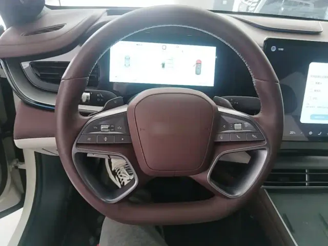 BYD Seal 07 DM-i — Фото автомобиля 10