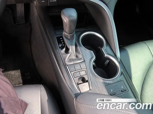 Toyota Camry XV70 — Фото автомобиля 10