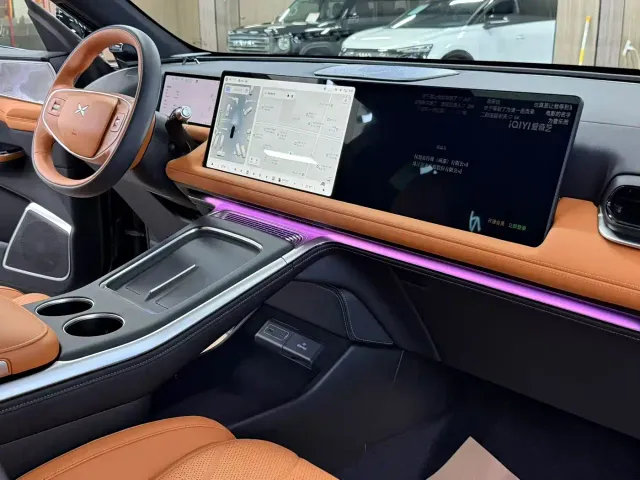 Xpeng G9 — Фото автомобиля 9