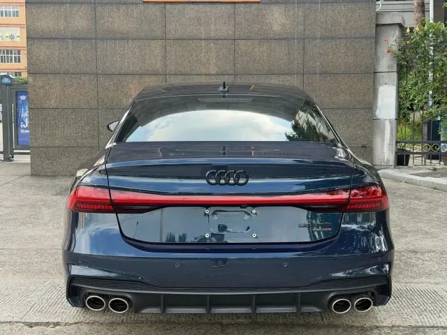 Audi A7L — Фото автомобиля 14