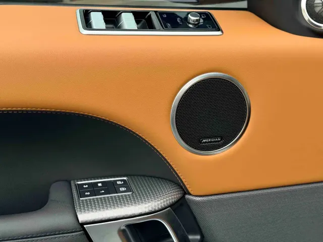 Land Rover Range Rover Sport — Фото автомобиля 4
