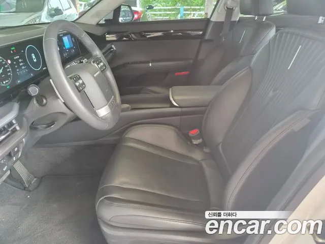 Hyundai Grandeur Grandeur (GN7) 2.5 Бензин 2WD — Фото автомобиля 16