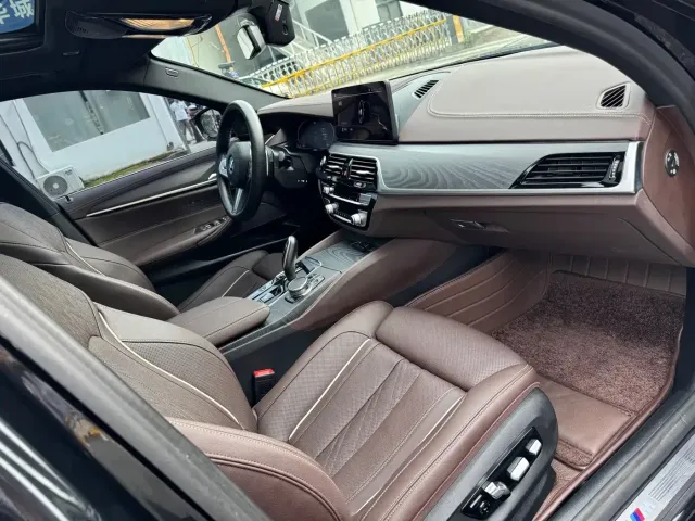 BMW BMW 5 Series 2022 530Li Exclusive M Sport Package — Фото автомобиля 12