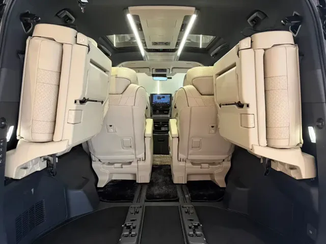 Toyota Alphard — Фото автомобиля 9