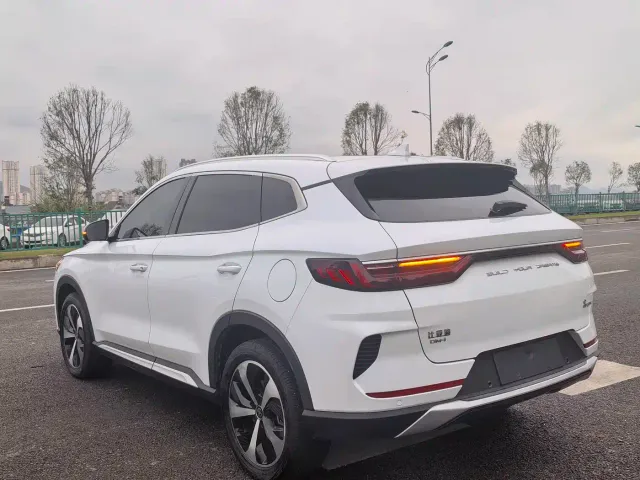 BYD Song PLUS — Фото автомобиля 12