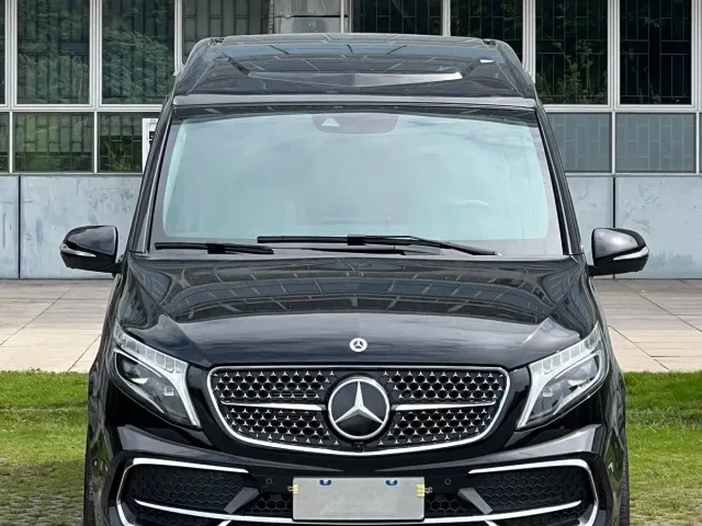 Mercedes-Benz V-Class — Фото автомобиля 2