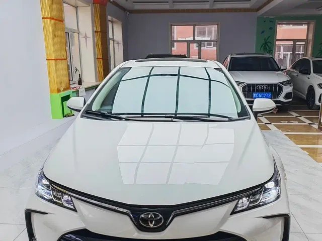 Фотография автомобиля — Toyota Corolla