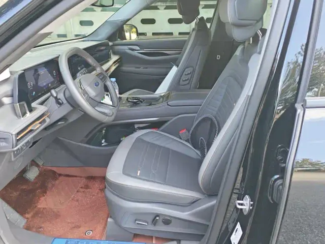 Ford Edge — Фото автомобиля 9