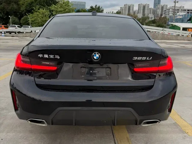 BMW 3 Series — Фото автомобиля 9