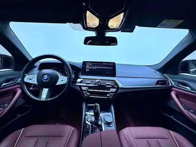 BMW 5 Series — Фото автомобиля 6