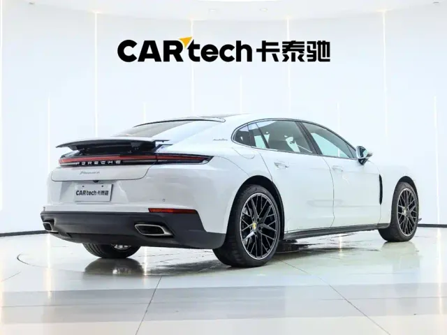 Porsche Panamera — Фото автомобиля 3