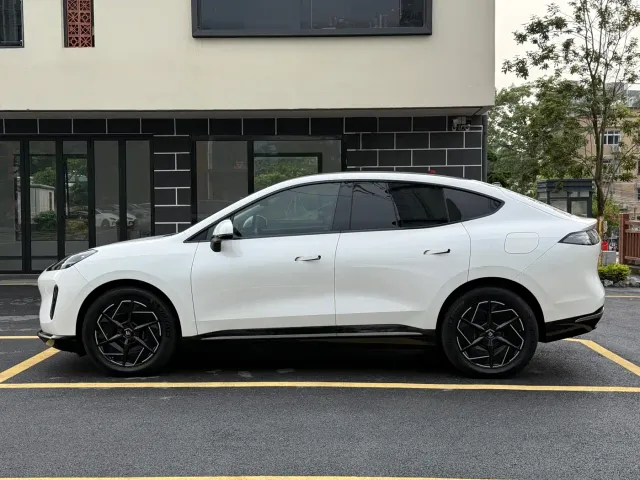 GAC Hyptec HT — Фото автомобиля 4