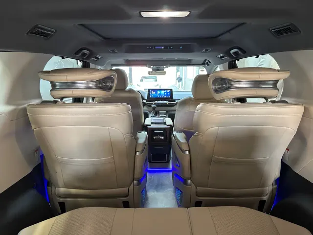 Toyota Granvia — Фото автомобиля 16