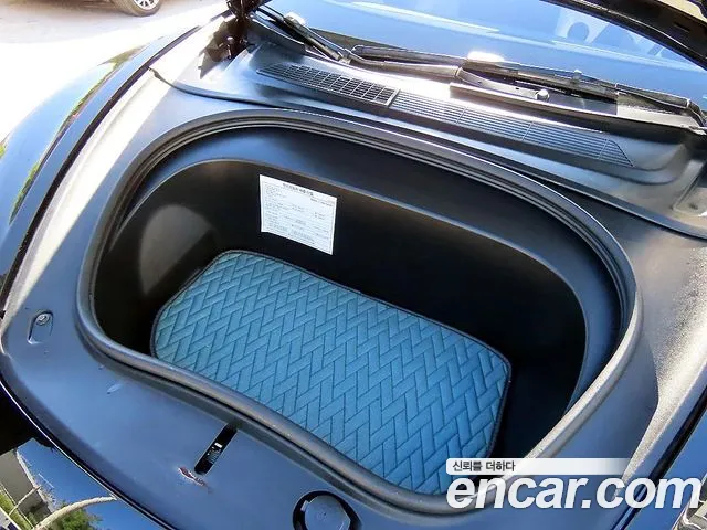 Tesla Model 3 — Фото автомобиля 19