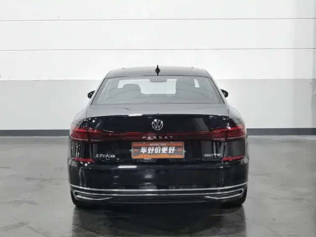 Volkswagen Passat — Фото автомобиля 4