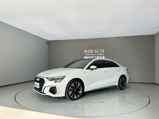 Фотография автомобиля — Audi A3
