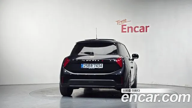 Mini Cooper — Фото автомобиля 3
