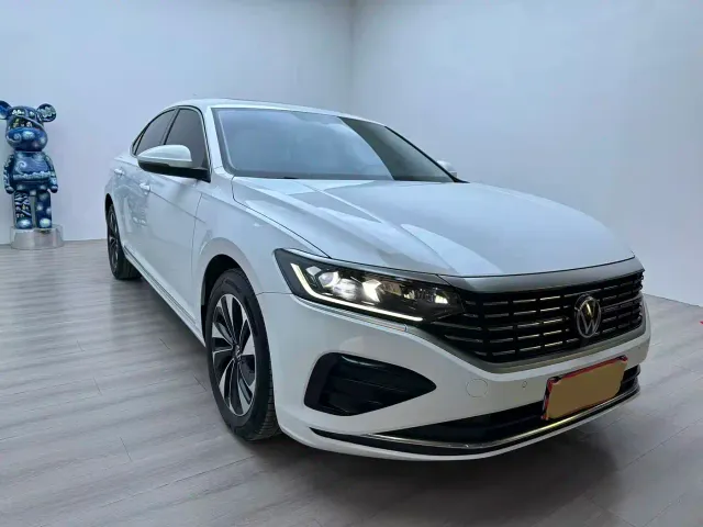 Volkswagen Passat — Фото автомобиля 2