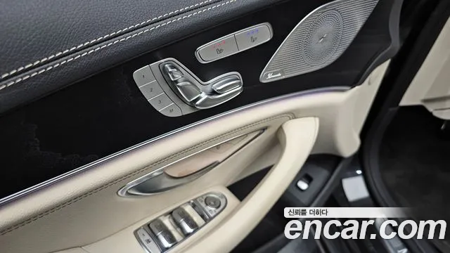 Mercedes-Benz CLS-Class — Фото автомобиля 17