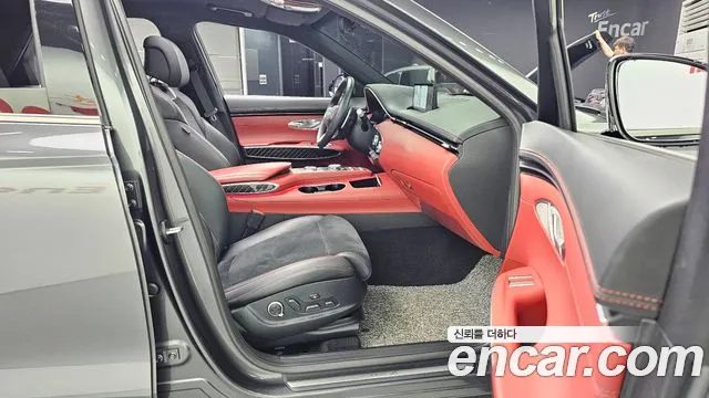 Genesis GV70 2.5T Бензин 2WD — Фото автомобиля 11