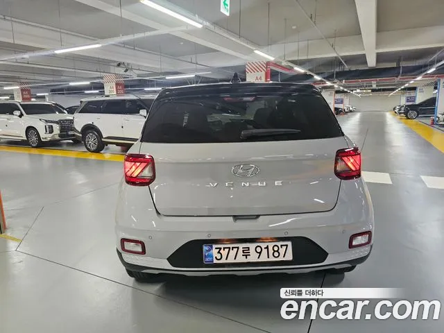 Hyundai Venue — Фото автомобиля 5