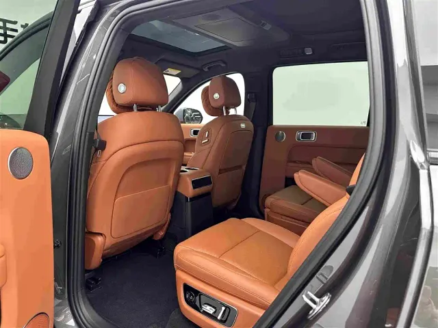 Li Auto L9 — Фото автомобиля 19